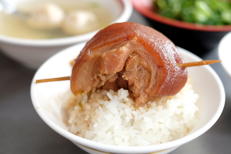 泉焢肉飯