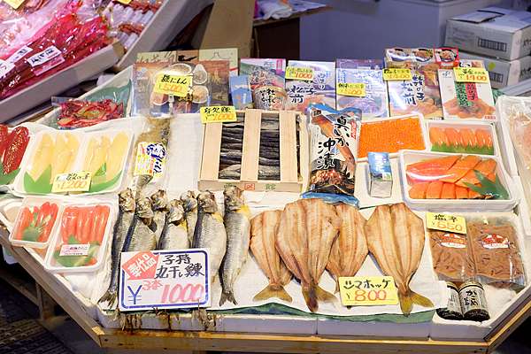 北海道函館朝市 必買必吃美食地圖攻略 帝王蟹 海鮮丼當早餐超享受 波比看世界 痞客邦