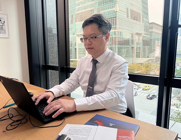 丁義峰X賣厝阿明X安新建經房市回歸 I「理性冷靜」川普政府