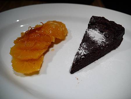 古典巧克力蛋糕左蜜漬柳橙
