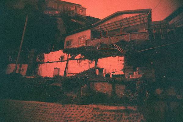 [46-Solaris 800 redscale with Vivitar UWS]Negative0-21-17A(1)