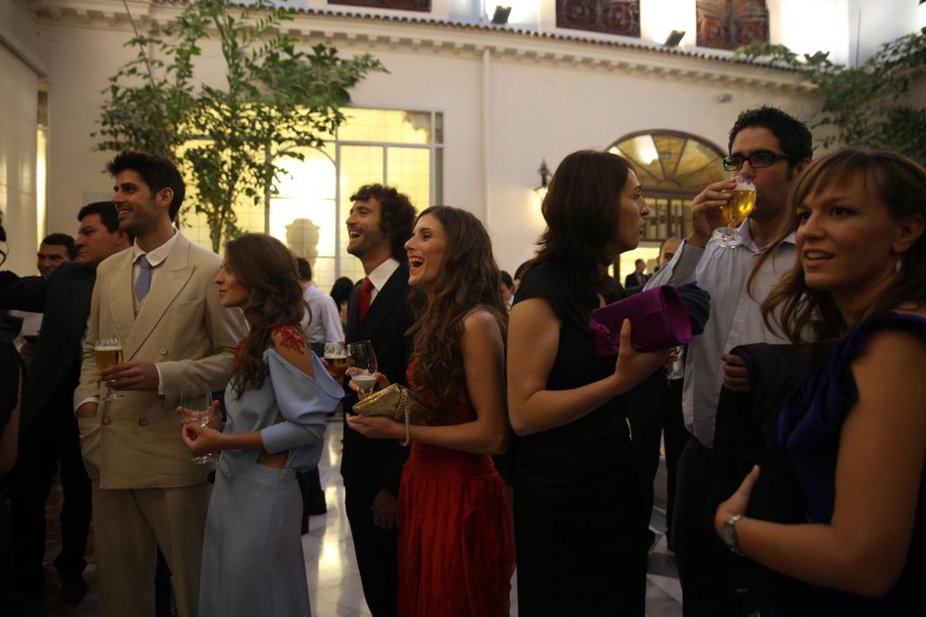 jl上流联姻:鸡尾酒会大吃tapas