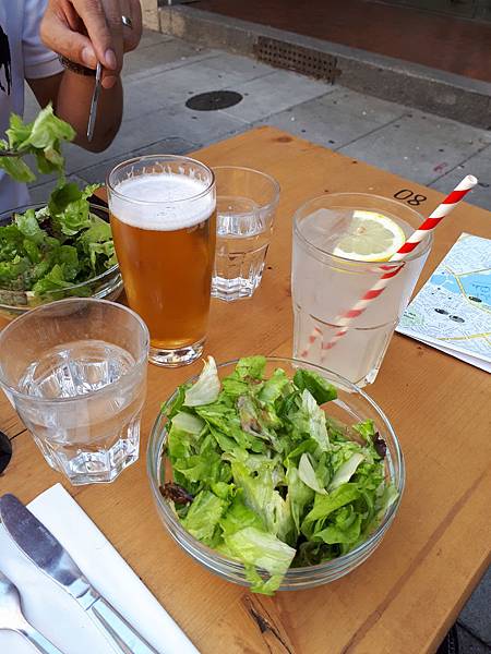 2017-0622 Geneva EPHJ - 20170622_184951.jpg 2017-0622 Geneva EPHJ - 20170622_184951.jpg