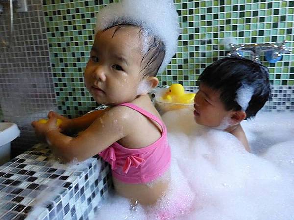 10153008605306845 10153008605306845