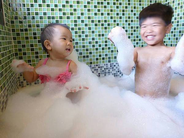 10153008605011845 10153008605011845