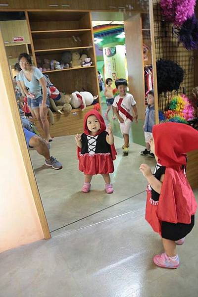 10153008704986845 10153008704986845