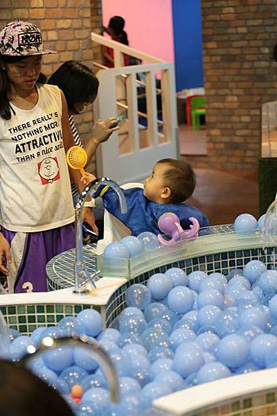 10153008711256845 10153008711256845