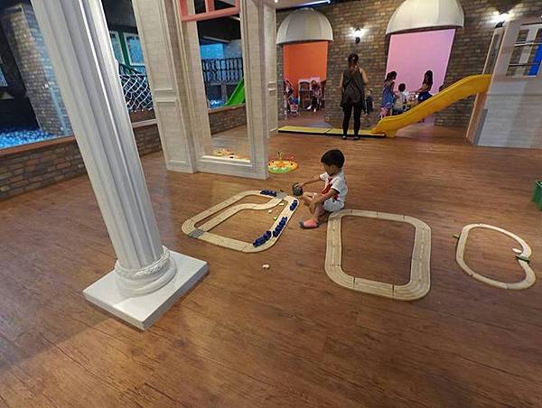 10153008730286845 10153008730286845