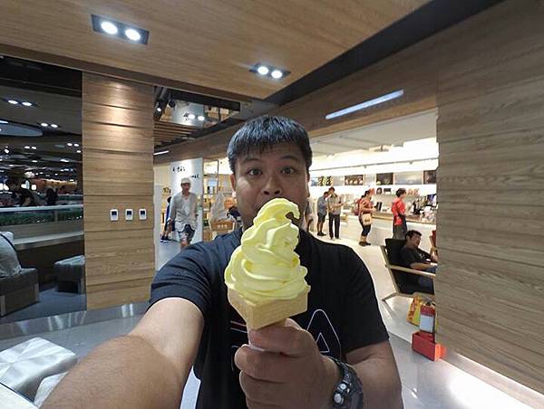 10153009796001845 10153009796001845