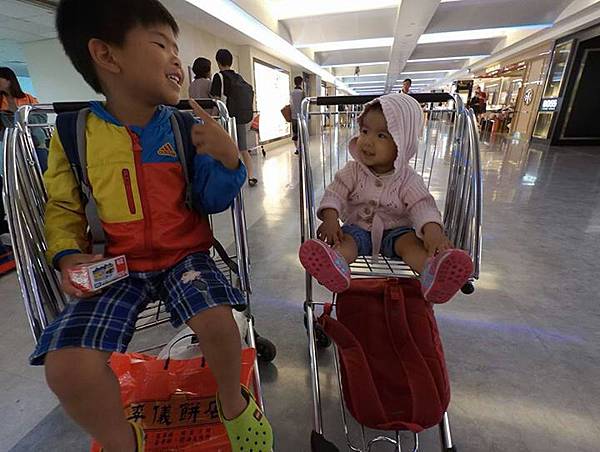 10153009796331845 10153009796331845