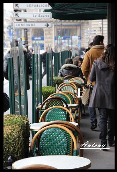 巴黎，咖啡座1.jpg