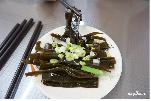 鴻源金好吃牛肉麵＊吃癡拜虎