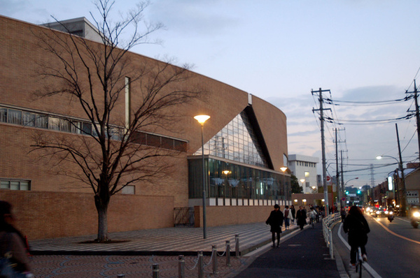 洗足音樂學園的體育館