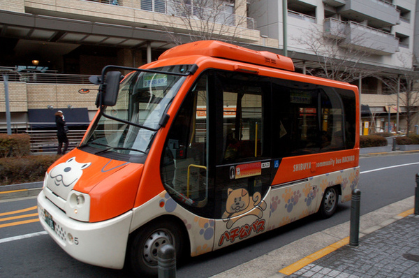 代官山很有名的公車