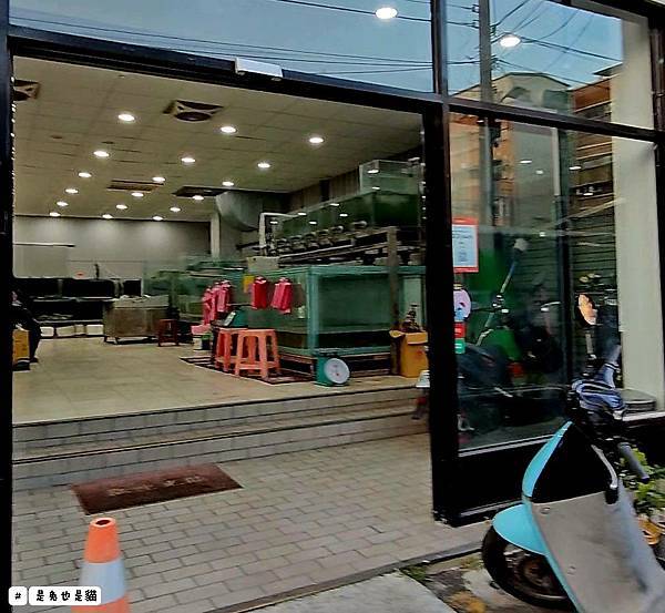 新北泰山集鮮城水產餐廳,中午開店擁有超大空間,有KTV包廂可 新北泰山集鮮城水產餐廳,中午開店擁有超大空間,有KTV包廂可