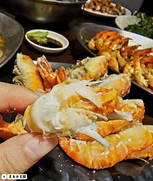 新北泰山集鮮城水產餐廳,中午開店擁有超大空間,有KTV包廂可 新北泰山集鮮城水產餐廳,中午開店擁有超大空間,有KTV包廂可