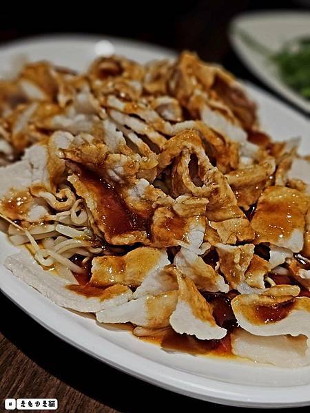 新北泰山集鮮城水產餐廳,中午開店擁有超大空間,有KTV包廂可 新北泰山集鮮城水產餐廳,中午開店擁有超大空間,有KTV包廂可