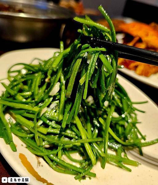 新北泰山集鮮城水產餐廳,中午開店擁有超大空間,有KTV包廂可 新北泰山集鮮城水產餐廳,中午開店擁有超大空間,有KTV包廂可