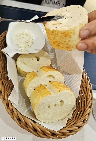 台中隱密在藍色公路旁一星級岩燒料理嵐會館,親子、寵物友善!一 台中隱密在藍色公路旁一星級岩燒料理嵐會館,親子、寵物友善!一