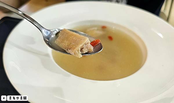 台中隱密在藍色公路旁一星級岩燒料理嵐會館,親子、寵物友善!一 台中隱密在藍色公路旁一星級岩燒料理嵐會館,親子、寵物友善!一