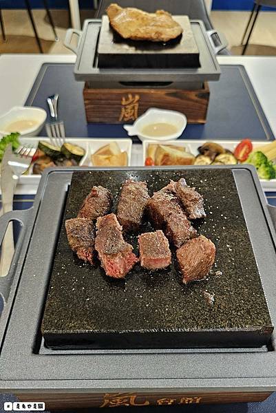 台中隱密在藍色公路旁一星級岩燒料理嵐會館,親子、寵物友善!一 台中隱密在藍色公路旁一星級岩燒料理嵐會館,親子、寵物友善!一