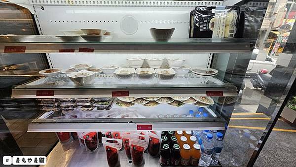 桃園平鎮熱門美食阿美米干，便宜好吃小菜多樣化~早中晚都吃得到