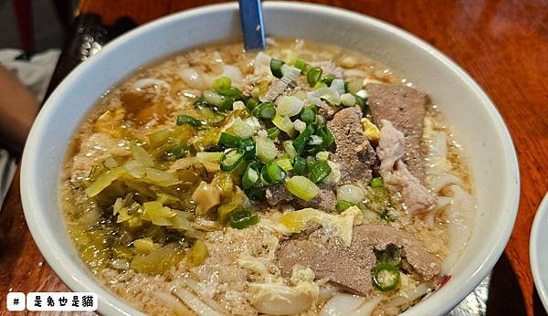 桃園平鎮熱門美食阿美米干，便宜好吃小菜多樣化~早中晚都吃得到