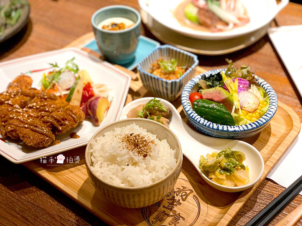 台中美食 | 羽笠食事酒場 午間套餐CP超高 幫荷包減輕負擔  會席料理彭派到桌上都擺不下啦 還有冬天必吃鍋物重磅推出!!