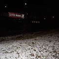 HOTEL外的積雪 空蕩蕩的街道