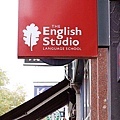 英國倫敦The English Studio語言中心Sign.jpg