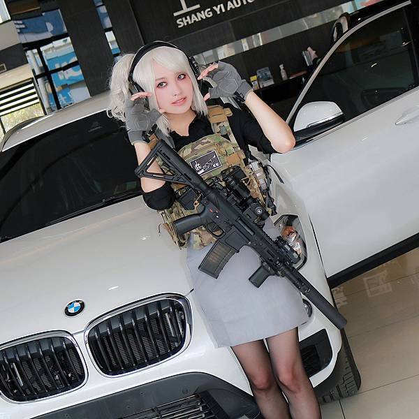 Tactical Girl 武裝OL AOR PINK 軍武娘 BMW.jpg