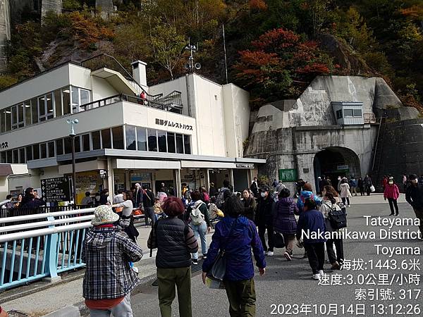 日本北陸－立山黑部.兼六園.合掌村.仙境上高地.威士忌酒.招