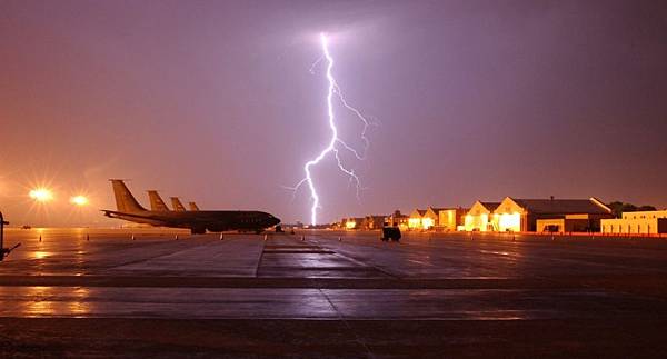 thunderstorm.jpg thunderstorm.jpg