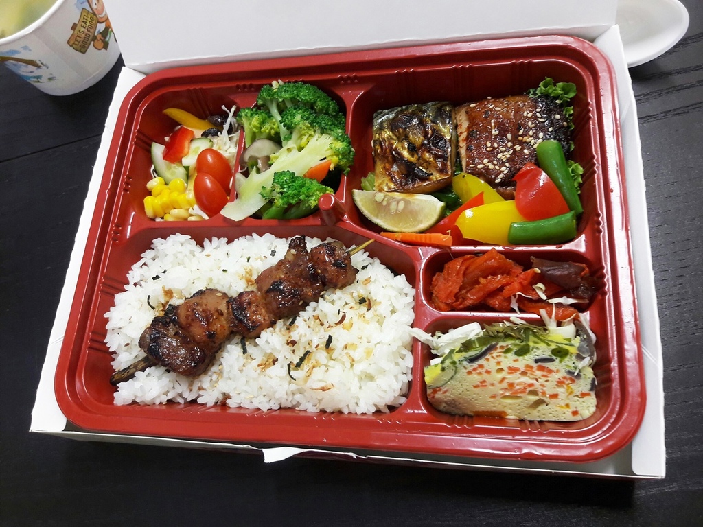 【台南定食】好田和洋料理自助餐廳|豪華終極進階版,菜色豐富又多變! 【台南定食】好田和洋料理自助餐廳|豪華終極進階版,菜色豐富又多變!