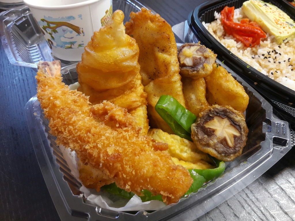 【台南定食】好田和洋料理自助餐廳|豪華終極進階版,菜色豐富又多變! 【台南定食】好田和洋料理自助餐廳|豪華終極進階版,菜色豐富又多變!