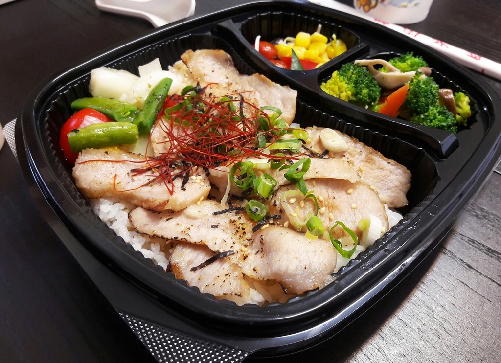 【台南定食】好田和洋料理自助餐廳|豪華終極進階版,菜色豐富又多變! 【台南定食】好田和洋料理自助餐廳|豪華終極進階版,菜色豐富又多變!