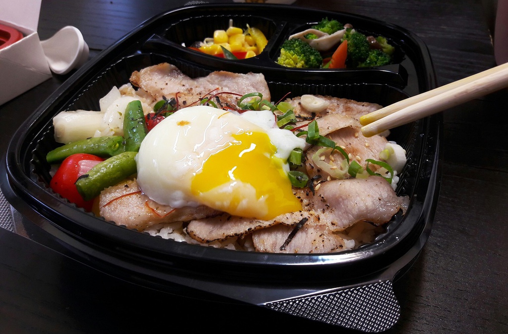 【台南定食】好田和洋料理自助餐廳|豪華終極進階版,菜色豐富又多變! 【台南定食】好田和洋料理自助餐廳|豪華終極進階版,菜色豐富又多變!