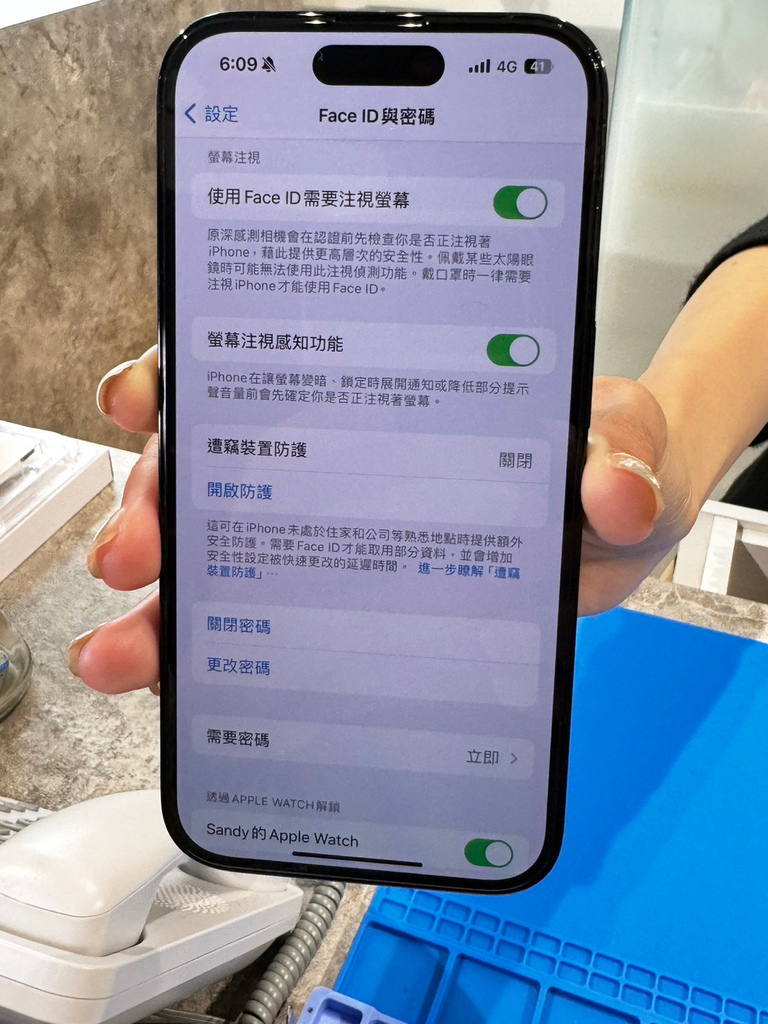 台中iPhone換電池，大師修五步驟換新Apple原廠電池，