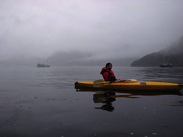 定點娛樂_kayaking_cher_平靜小灣