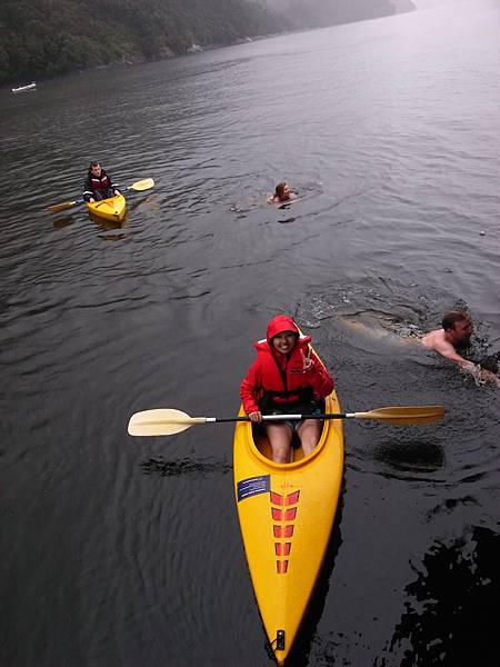 定點娛樂_kayaking_cher_6