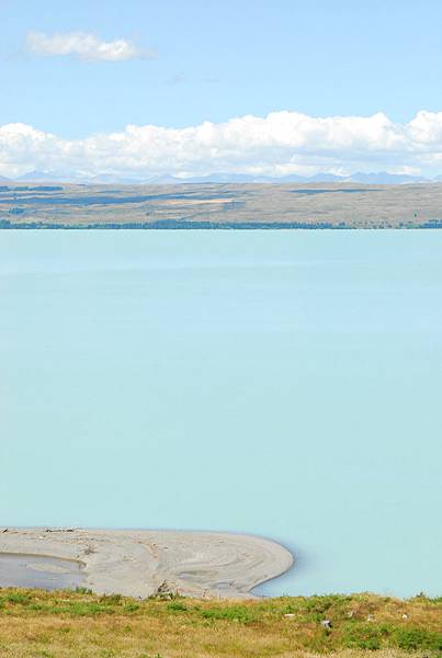 lake Pukaki 冰川水匯成的湖