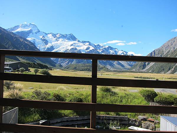 MT.Cook YHA 窗景的VIEW