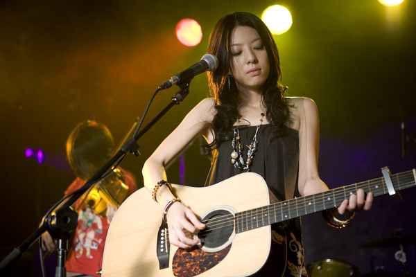 凱西the wall演唱20081020-0133.jpg 凱西the wall演唱20081020-0133.jpg
