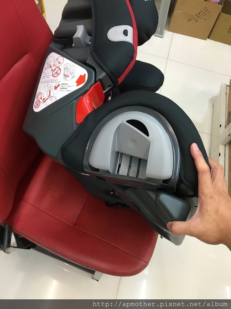 Britax1-12成長汽座_4755.jpg