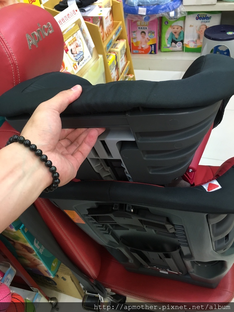 Britax1-12成長汽座_7705.jpg