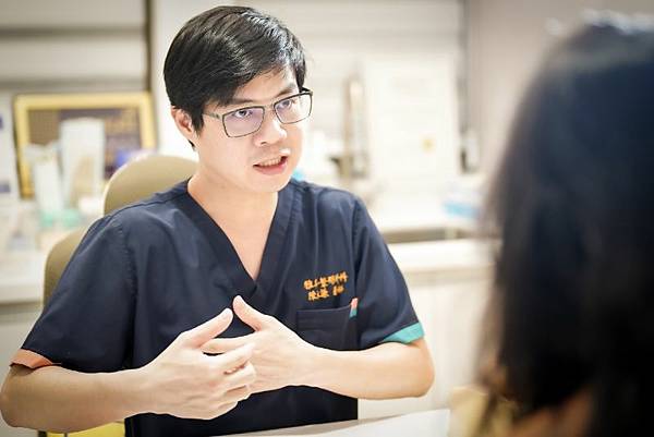 平胸手術分乳暈小切口手術與一字型手術