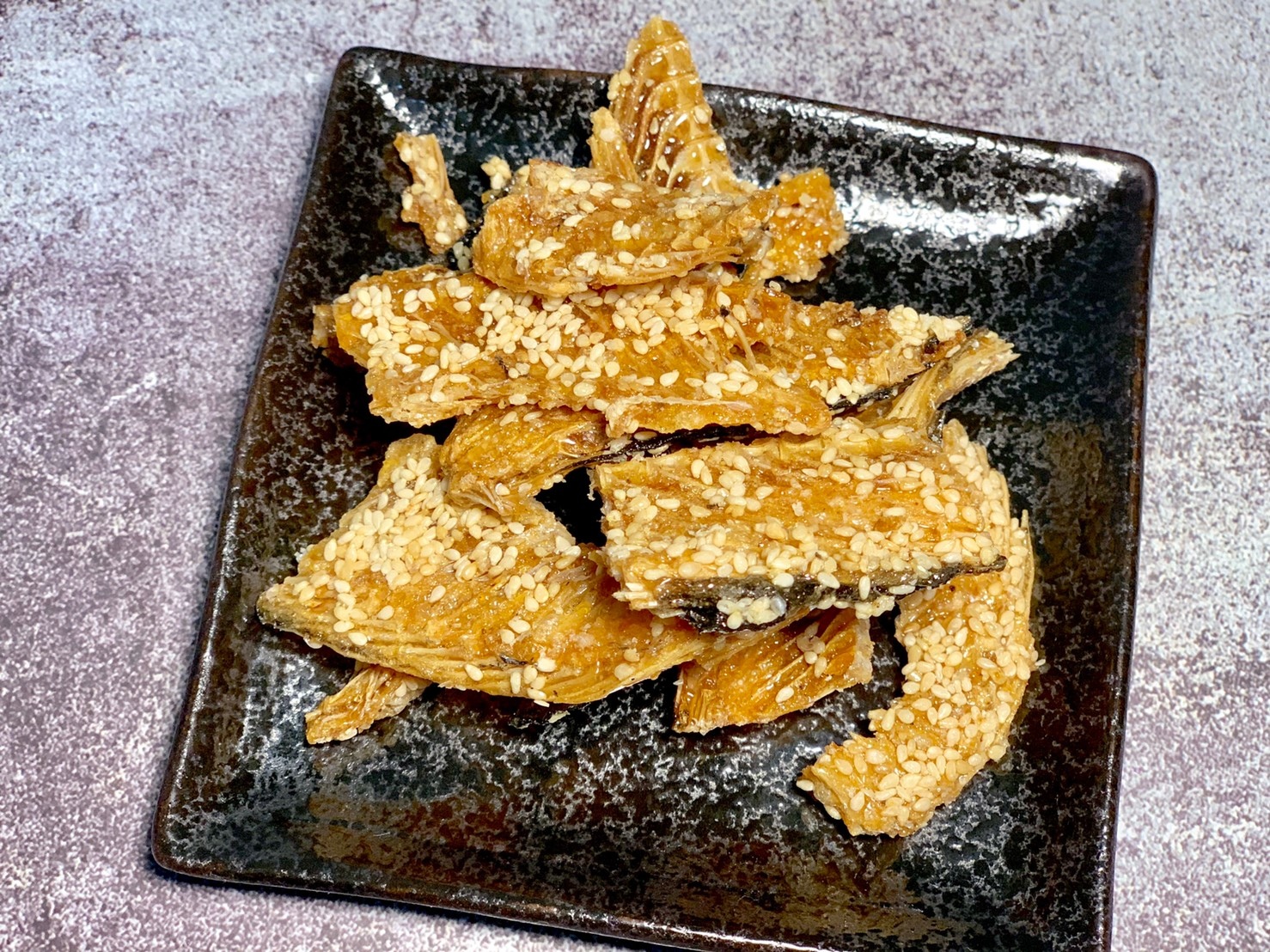 澎湖伯伴手禮店│澎湖珍寶禮盒 杏仁丁香、魚骨酥、風茹草茶包、魚子醬、海鮮醬【老字號品牌】將阿公的手藝傳承下去！不僅自食美味，送禮更是精美大方～