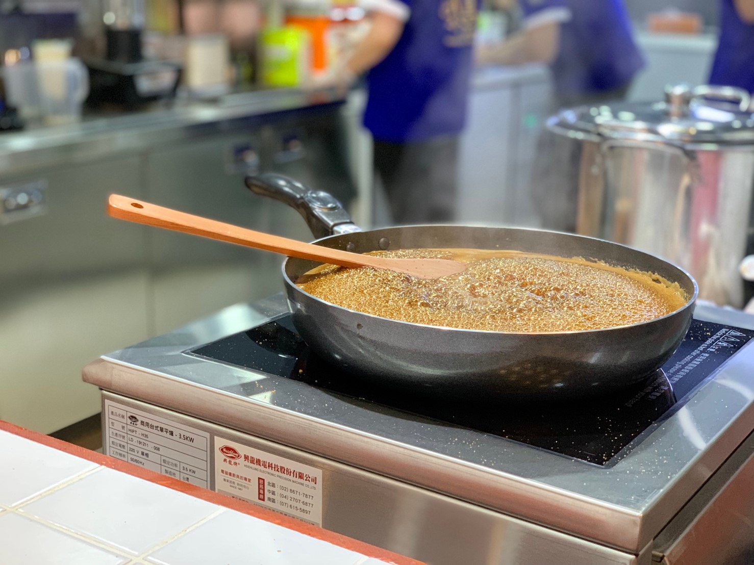 【新北新莊】清水茶香 富國店│必喝飲料店,打卡一定要來這間!2020年2月進駐新莊【台灣老花磚 美好再現】超美古宅磚瓦杯洗版IG【現炒黑糖】黑糖珍珠鮮奶/流心奶黃啵啵奶/綠豆沙牛奶,家喻戶曉 25年好口碑! 【新北新莊】清水茶香 富國店│必喝飲料店,打卡一定要來這間!2020年2月進駐新莊【台灣老花磚 美好再現】超美古宅磚瓦杯洗版IG【現炒黑糖】黑糖珍珠鮮奶/流心奶黃啵啵奶/綠豆沙牛奶,家喻戶曉 25年好口碑!