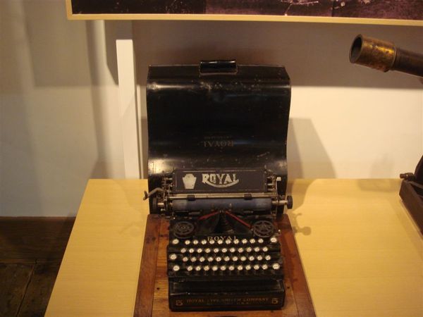 很古早的打字機