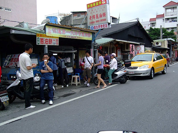 蔥油餅這家好吃比另外路口第一家好吃